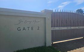 Sea Breeze Manor - Green Unit